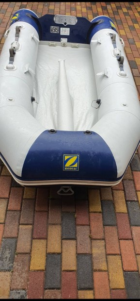 Zodiac 310s gumicsnak 