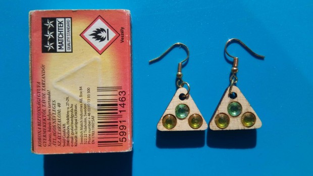 Zl, srga strasszkves flbeval. Ajndk karcsonyra, mikulsra