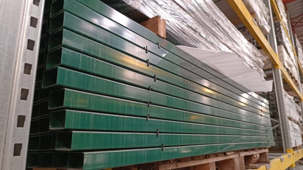Zöld 60x40 zártszelvény, kerítés acél oszlop, kerítésoszlop - 300 cm