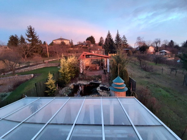 Z�ld�vezeti �kszerdoboz