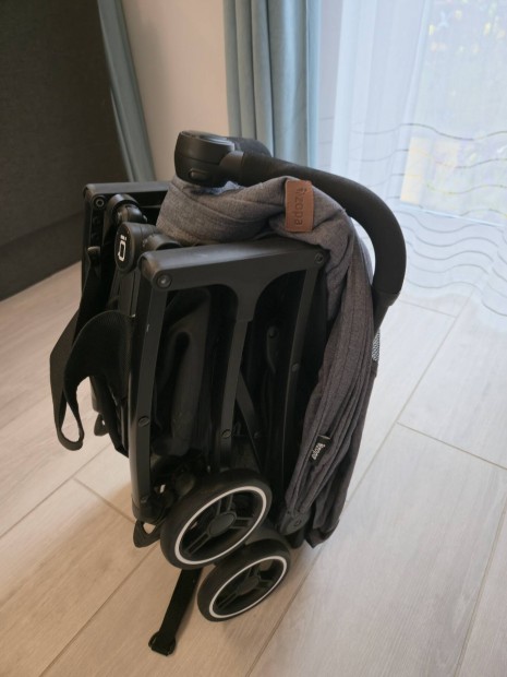 Zopa utaz� sport babakocsi kiv�l� �llapotban