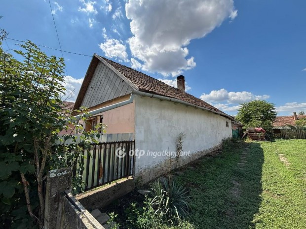 Zs�kai elad� 44 nm-es h�z