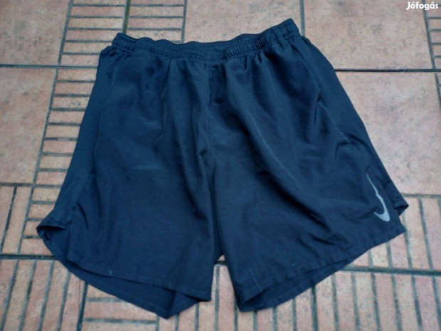 Zsebes Nike rvidnadrg M L