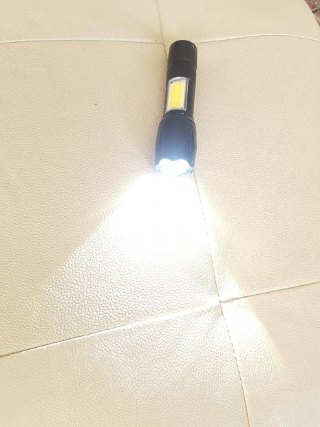 Zseblmpa lmpa Nagyteljestmny LED USB tart dobozval Elad