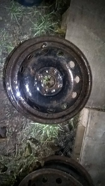 Zsiguli Lada felni utnfutra 