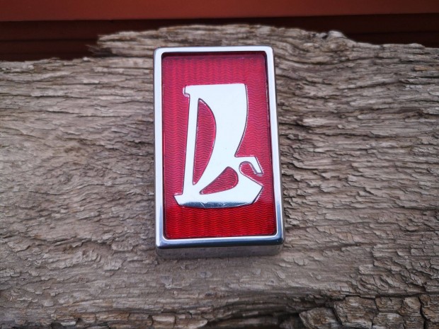 Zsiguli | Lada 1600 - 2106 �j embl�ma