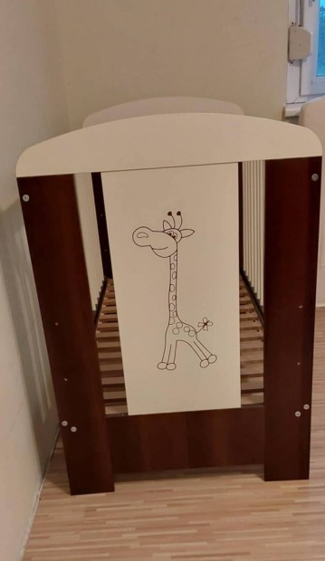 Zsiráfos kiságy, rácsos ágy, szivacsmatraccal