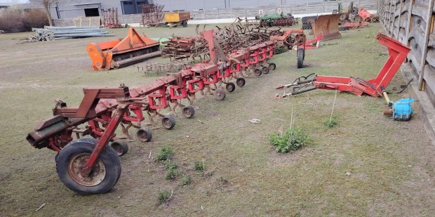 Zsmk 12soros sorm�vel� kultiv�tor traktor elej�re szerelhet� konzollal