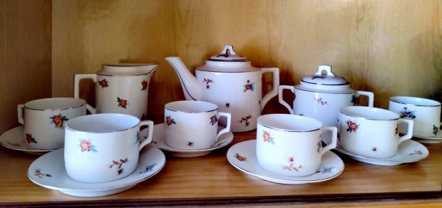Zsolnai porcelán teás készlet