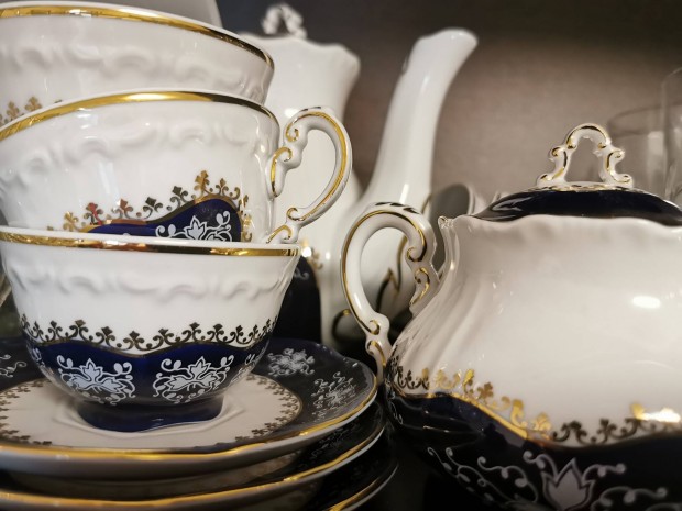 Zsolnay Pompadour II porceln mokks kszlet elad 