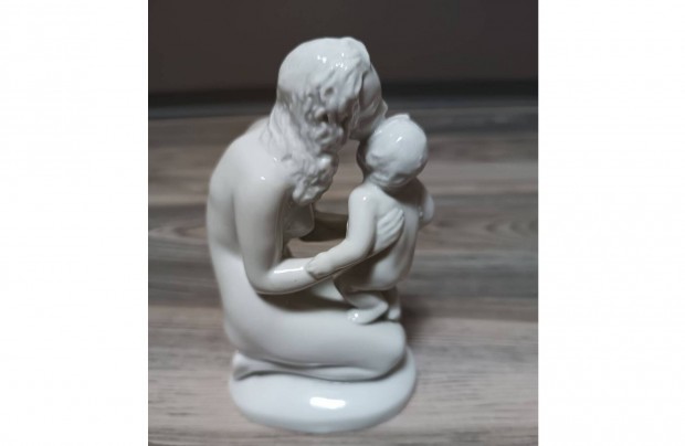 Zsolnay porceln anya a gyermekvel srlt 14,5cm