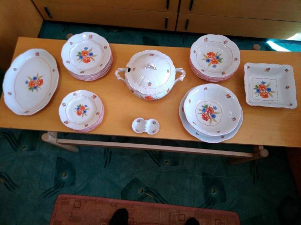 Zsolnay porcelán étkészlet, kedvező áron eladó!