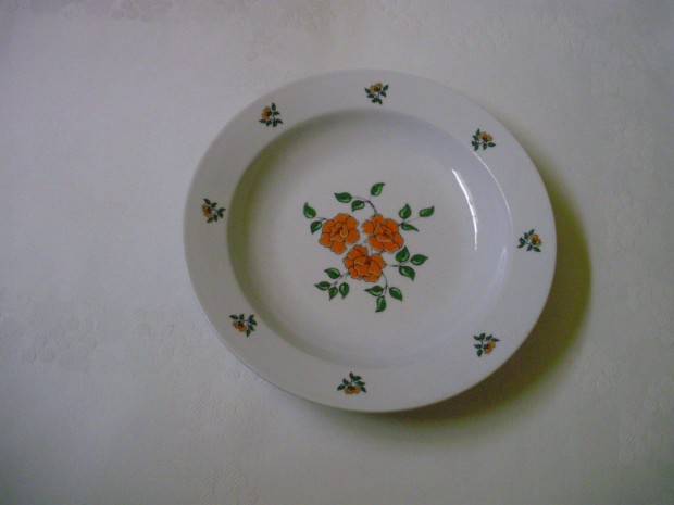 Zsolnay porcelán mélytányér leveses tányér