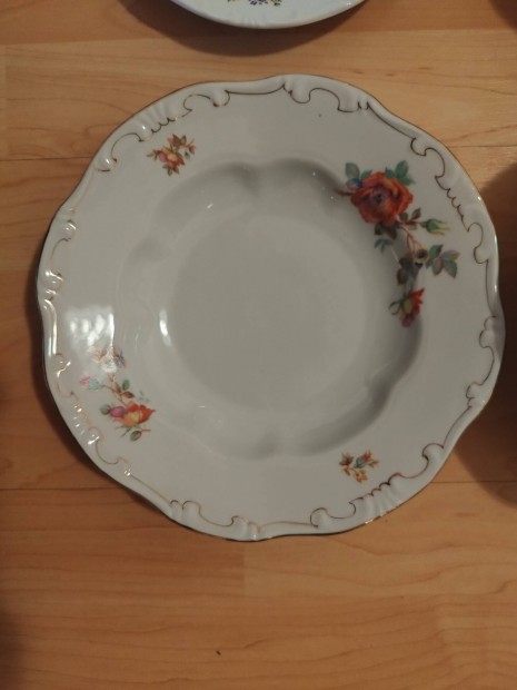 Zsolnay porcelán tányér