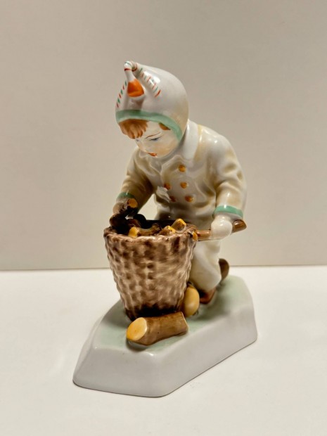 Zsolnay rzst gyjt fi / gyermek porceln figura hibtlan llapotba