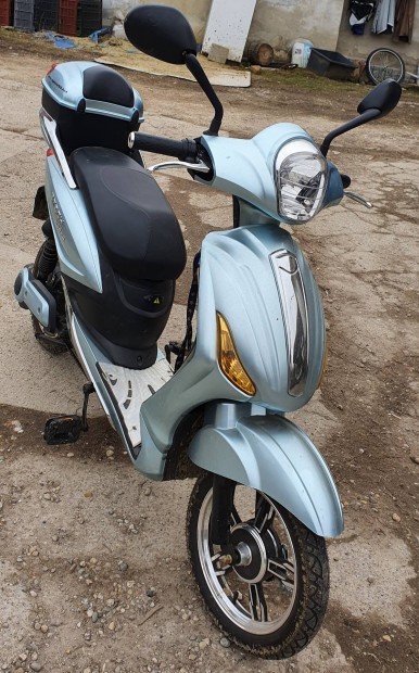 Ztech 09-AL elektromos robog- kerkpr