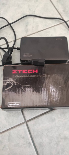 Zteckh E scooter Battery Charger