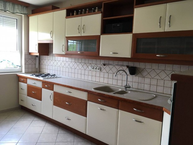 Zuglóban (Alsórákos) 3 szobás lakás, azonnali költözés, csendes