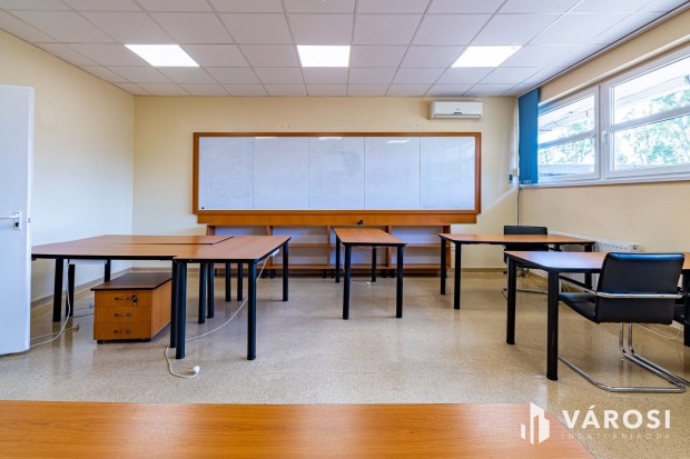 Zugl�ban, M3 bevezet�n�l, elad� II. emeleti irodaszint