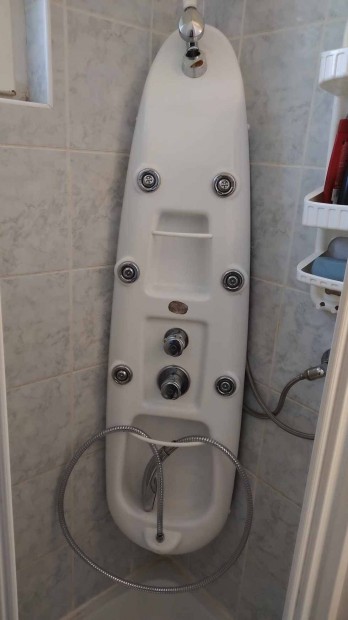Zuhany panel frdszoba.