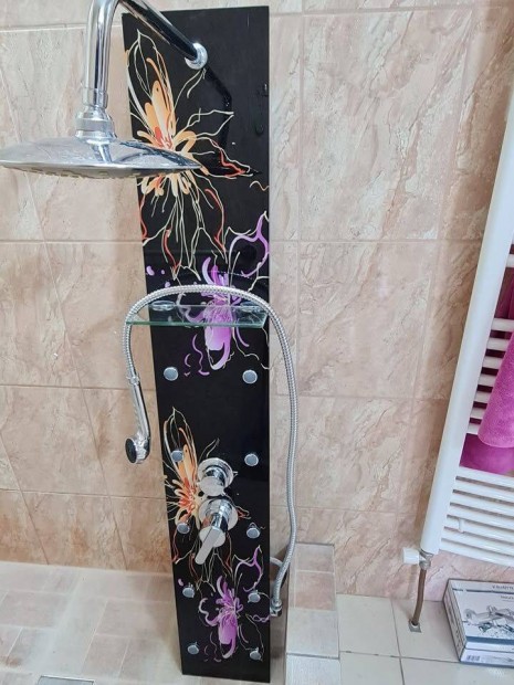Zuhanypanel veg