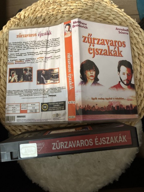 Zrzavaros jszakk vhs m