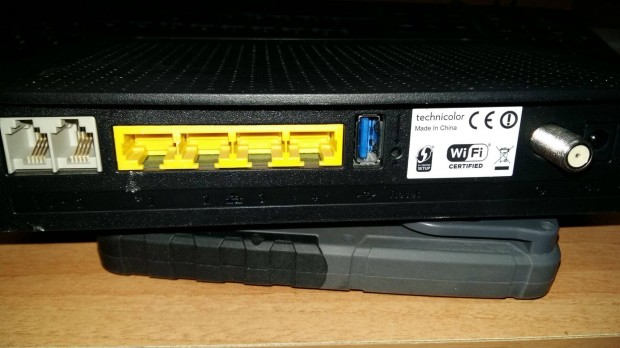 (2) 1/3. INTERNET:TC7200-Wifieloszt+adapter.-