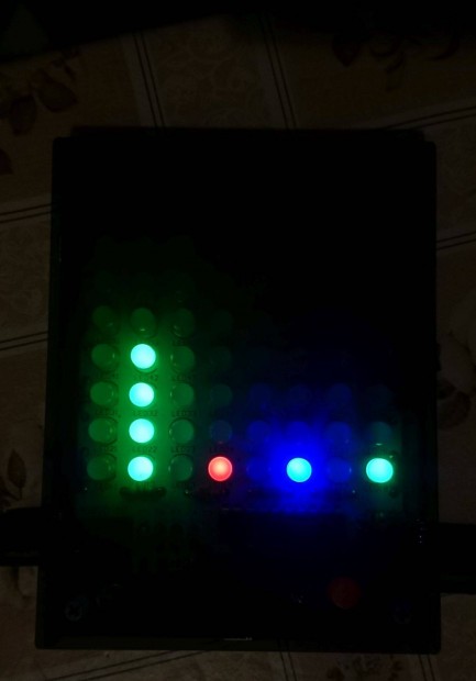 (4),,Hangvezrls Spectrum RGB LED kijelz