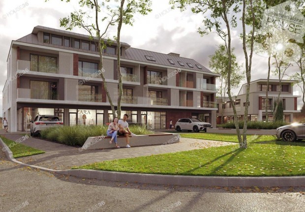 *A belv�ros �j �kk�ve, p�r perc s�t�ra a F�t�rt�l*