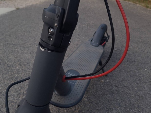 ?Aovopro elektromos roller kisebb hibákkal?