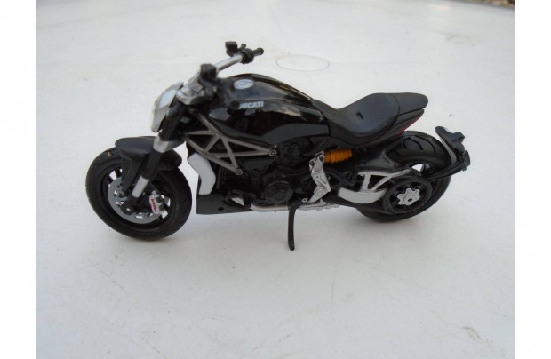 "Burago" - Ducati - Fekete Motor Modell - jszer llapot
