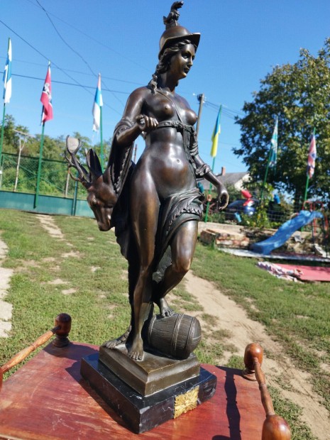 "Diana a vadsz istenn" antik bronz szobor - 70cm!