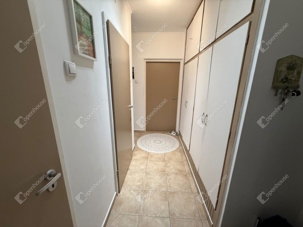 �lhet� t�r, j� elrendez�s, biztos �rt�k.