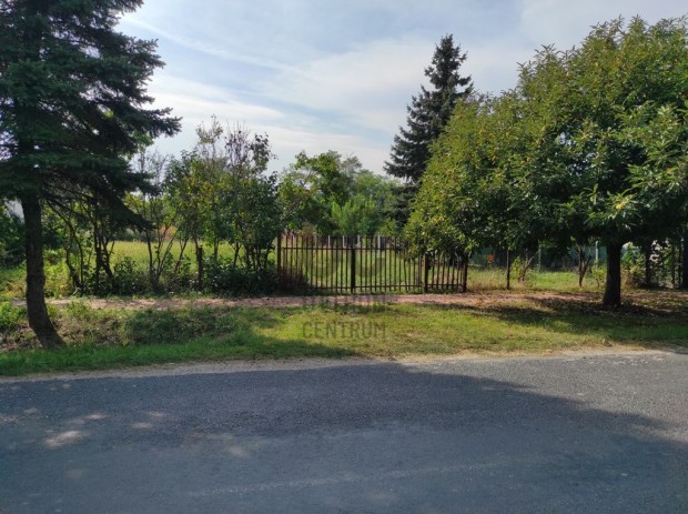 �p�ts otthont nyugalomban, a k�zpont sz�v�ben  V�g v�r r�d!