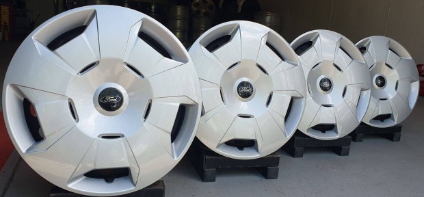 /F140/ 6x120 Ford Transit Tourneo Costum lemezfelni 6,5x16" ET:50