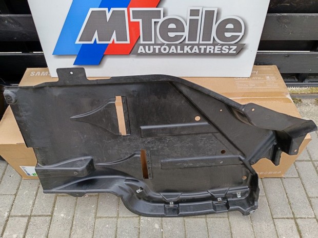 (GYRI J) BMW Als burkolat jobb oldali X3 E83+LCI kis hibval