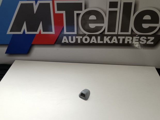 (GY�RI �J) BMW F�nysz�r�mos� fed�l jobb �s bal oldali 1-es sorozat E8