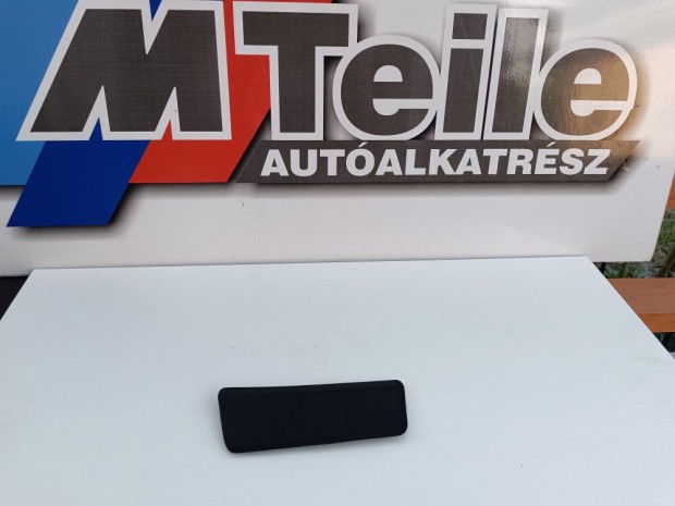 (GYÁRI ÚJ) BMW Gumibetét középkonzolba 1-es sorozat E81 / E82 / E87+L