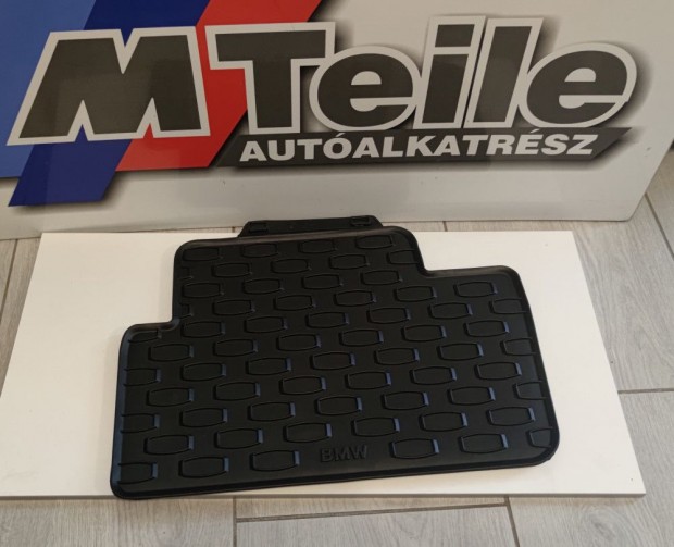 (GYÁRI ÚJ) BMW Gumiszőnyeg garnitúra hátsó fekete 6-os sorozat E63+LC