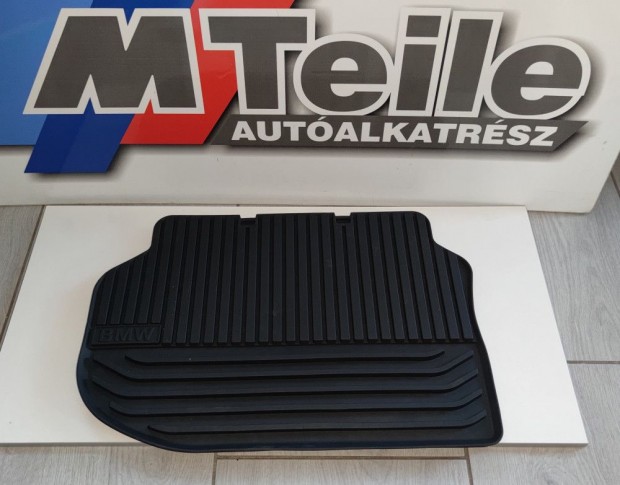 (GY�RI �J) BMW Gumisz�nyeg h�ts� garnit�ra fekete 5-�s sorozat F10+LC