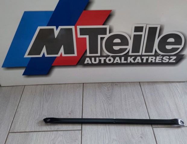 (GYRI J) BMW Keresztmerevt 1-es sorozat F20+LCI / F21+LCI / 2-es