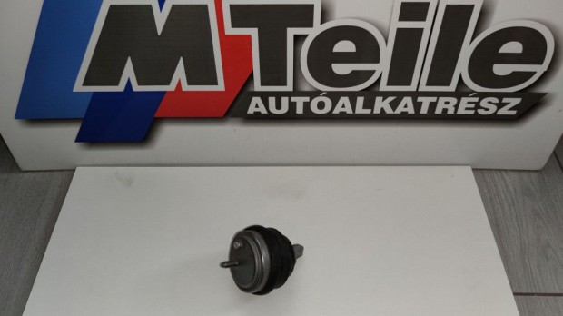 (GYRI J) BMW Motortart jobb oldali 5-s sorozat E39