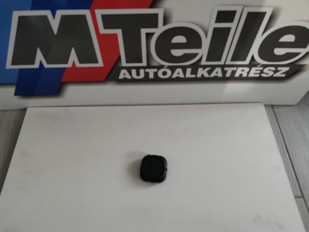 (GYRI J) BMW Olajbent sapka 1-es E81 / E82 / E87+LCI / E88 / 3-as