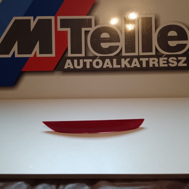 (GY�RI �J) BMW Prizma jobb 2-es F46+LCI