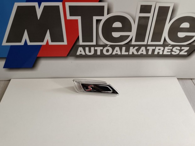 (GY�RI �J) MINI P�tl�mpa ir�nyjelz� jobb oldali feh�r F54+LCI