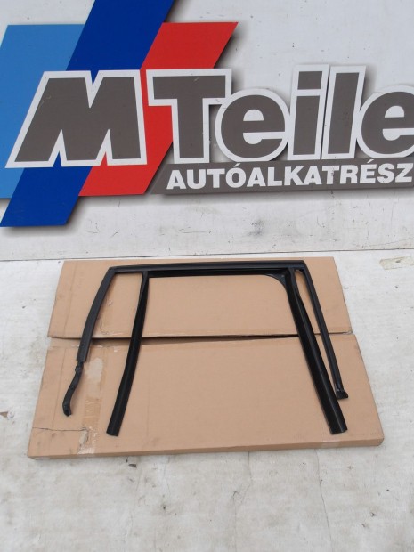 (GYRI J) gumikder jobb hts ablak X1 F48+LCI