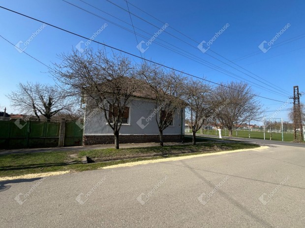 Lehet�s�g Hegyk� sz�v�ben  alak�tsd �lmaid otthon�v�!