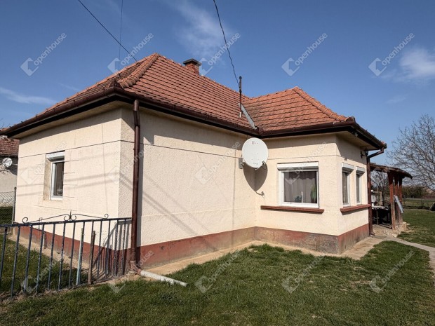 Nyugalom, t�r �s lehet�s�g  mindez percekre a Balatont�l.