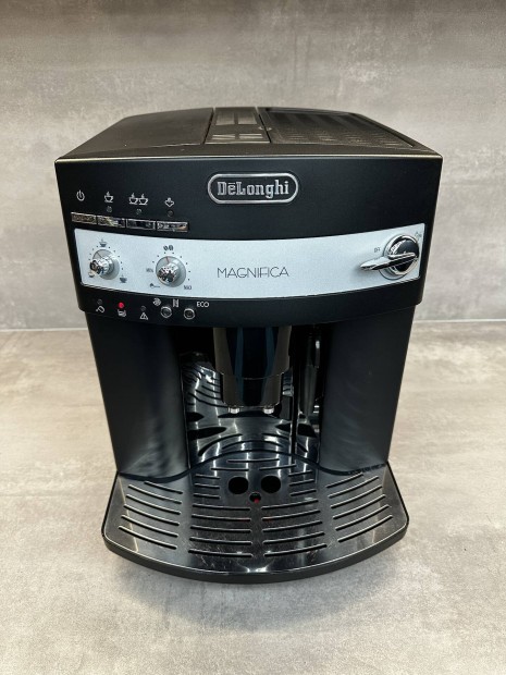 "Szép" Delonghi Magnifica. Eco