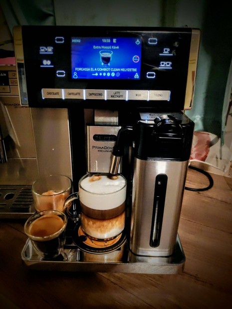 -=Delonghi Primadonna Exclusive=- Új Kancsó+kazán